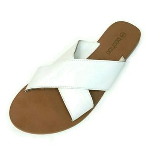 Boohoo Women’s Cross Strap Leather Sliders Sandals